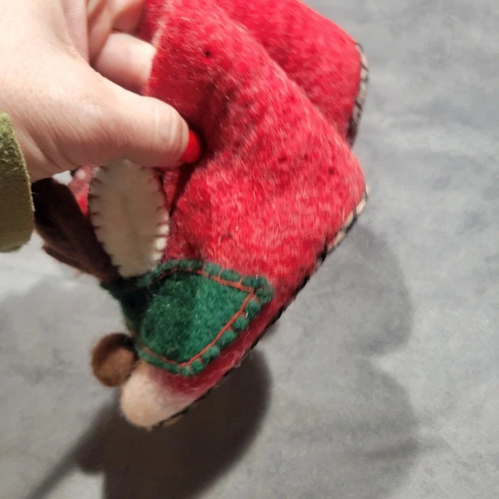 Seasons of Cannon Falls Reindeer Felted‎ Wool Slippers Red Green Christmas Nepal